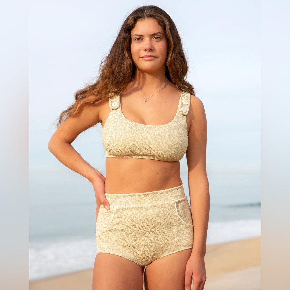 ▪️NWT Free People Seea Georgia Bikini Top- Sandshell